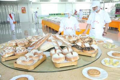 曼苏尔 宁夏主食加工与烟草零售的双轨发展之路